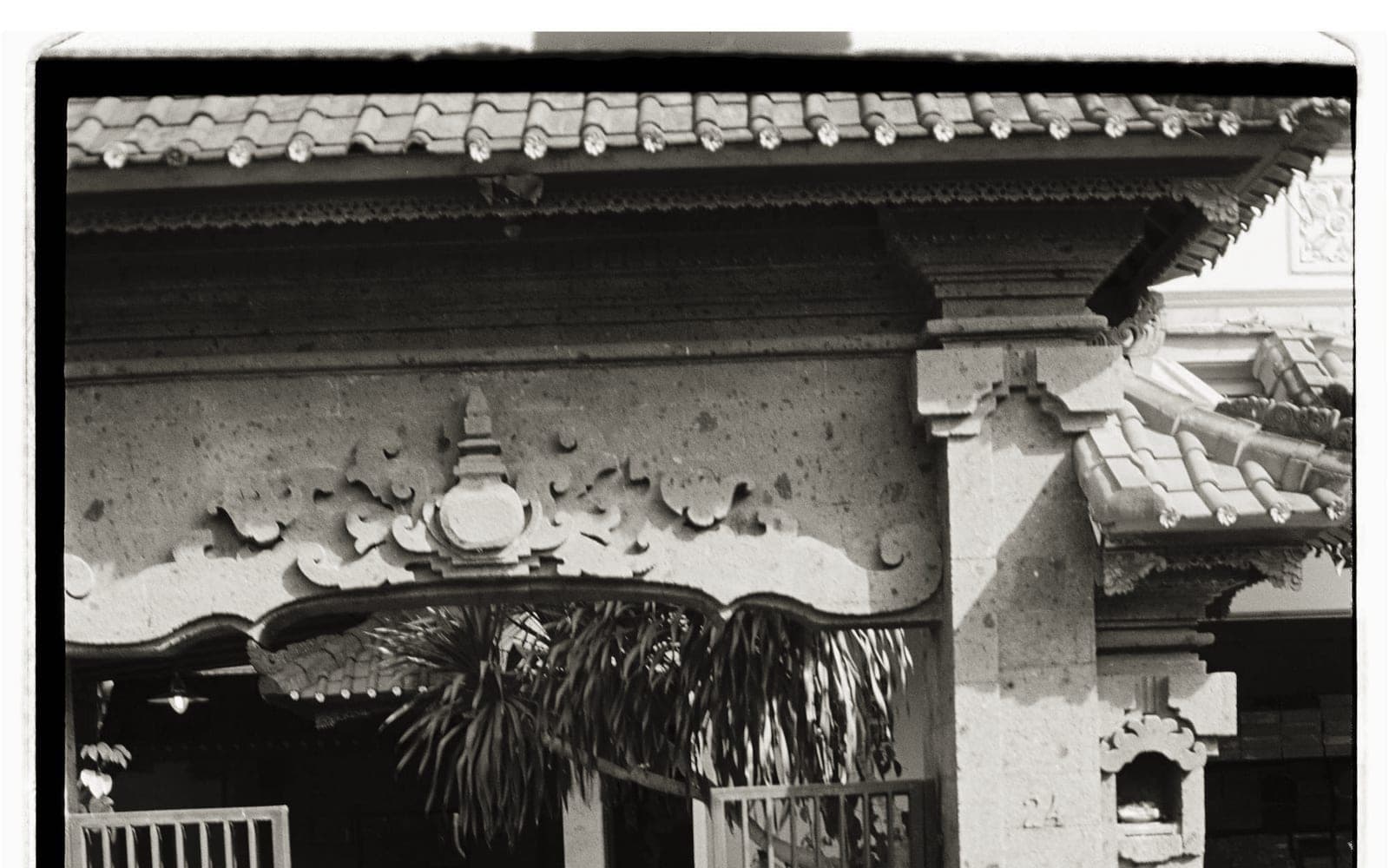 Canggu rooftop · scooter parked · 5pm work block